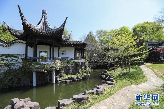 在紐約寄興園體驗(yàn)中國(guó)園林之美